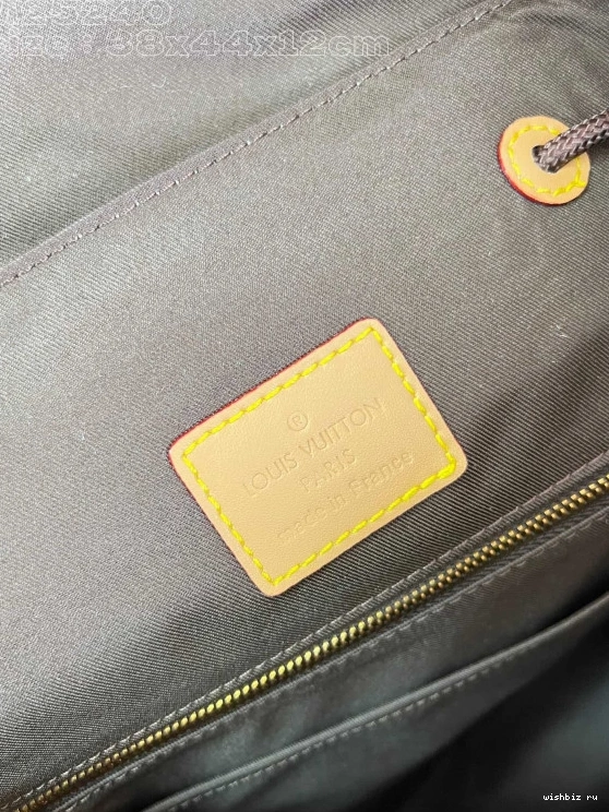 WIS Backpack Louis Vuitton Christopher MM-38*44*12.5CM 0821